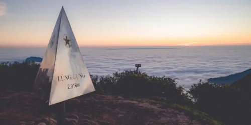 TREKKING LÙNG CÚNG - NÓC NHÀ MÙ CANG