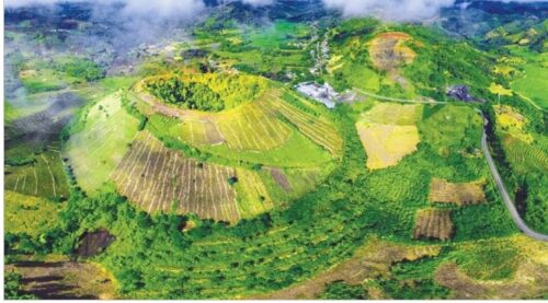 TOUR NÚI LỬA CHƯ B’LUK TÂY NGUYÊN-ĐI BỘ 12KM